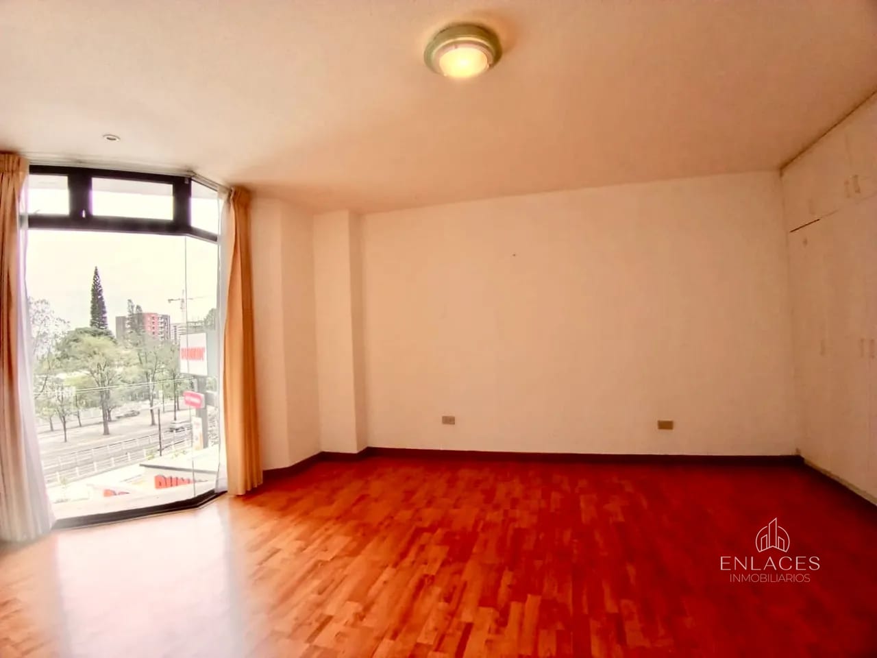 Zona 15 • Apartamento en Renta • Edificio Las Hadas — Apartamento en Alquiler en Zona 15, Guatemala, Ciudad — foto 11 de 16