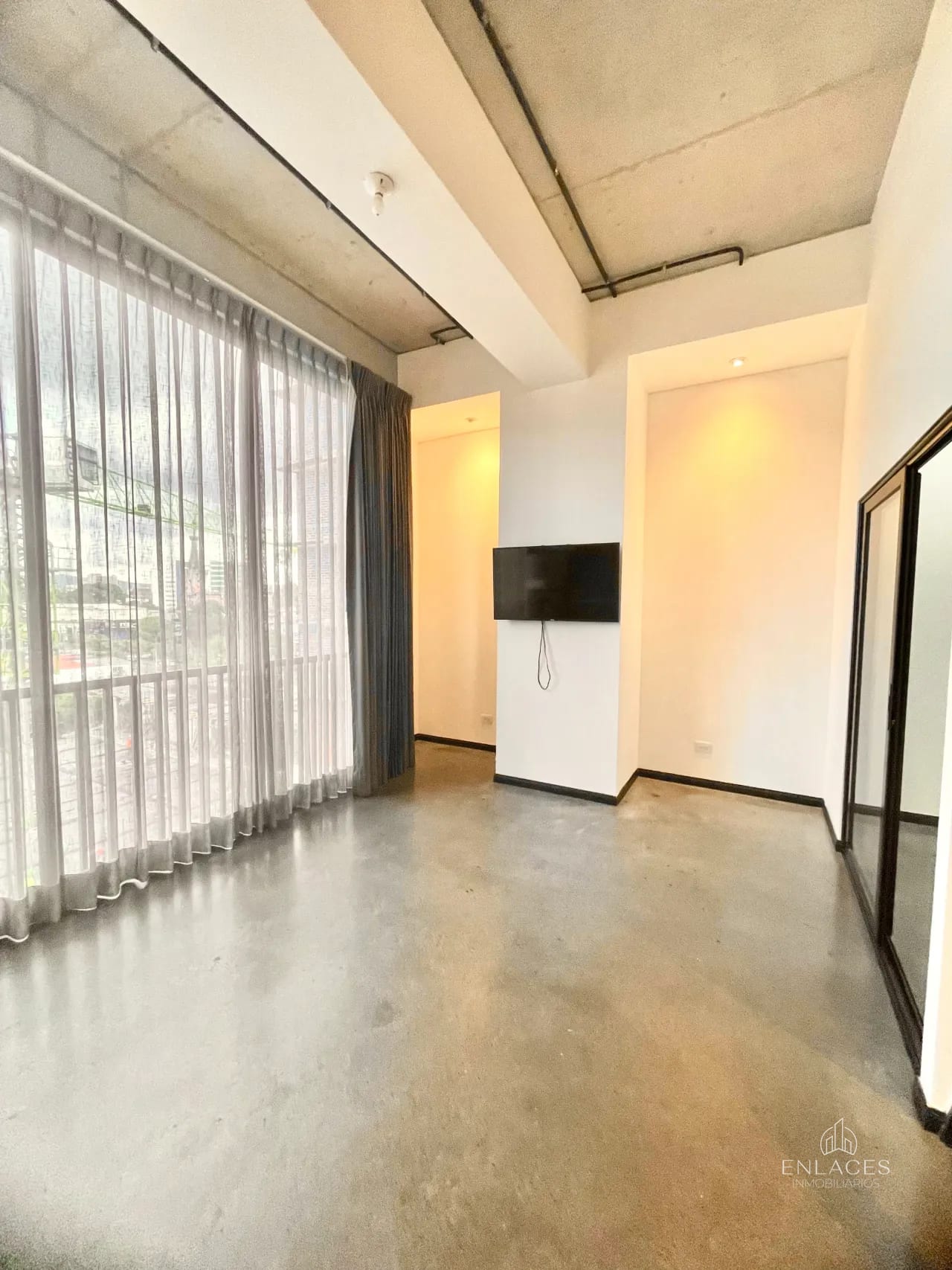 Zona 4 • Apartamento en Renta/Venta • Edificio Atom Cuatro — Apartamento en Alquiler en Atom Cuatro, Zona 4, Guatemala, Ciudad — foto 6 de 14