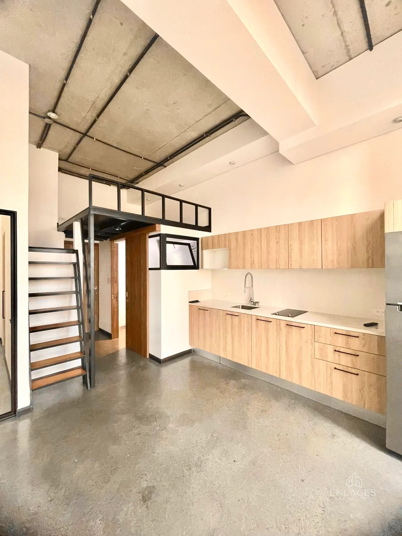 Zona 4 • Apartamento en Renta/Venta • Edificio Atom Cuatro — Apartamento en Alquiler en Atom Cuatro, Zona 4, Guatemala, Ciudad — foto 3 de 14