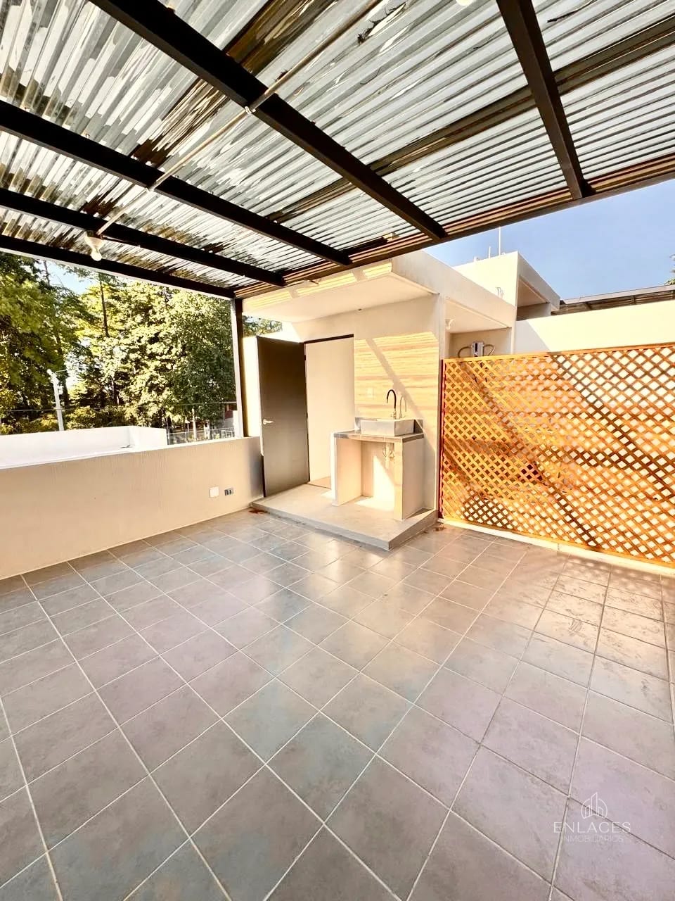 Km 18.5 Santa Catarina Pinula • Casa en Renta/Venta • Mirabosque — Casa en Alquiler en Santa Catarina Pinula, Carretera a El Salvador, Guatemala, Ciudad — foto 12 de 14