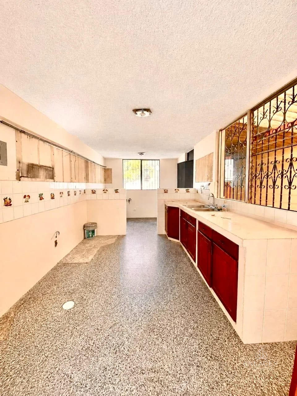 Zona 11 • Casa en Renta • Residenciales Sevilla — Casa en Alquiler en Zona 11, Guatemala, Ciudad — foto 4 de 13