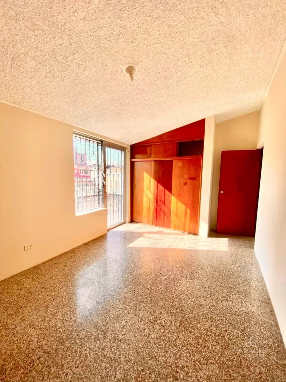 Zona 11 • Casa en Renta • Residenciales Sevilla — Casa en Alquiler en Zona 11, Guatemala, Ciudad — foto 11 de 13