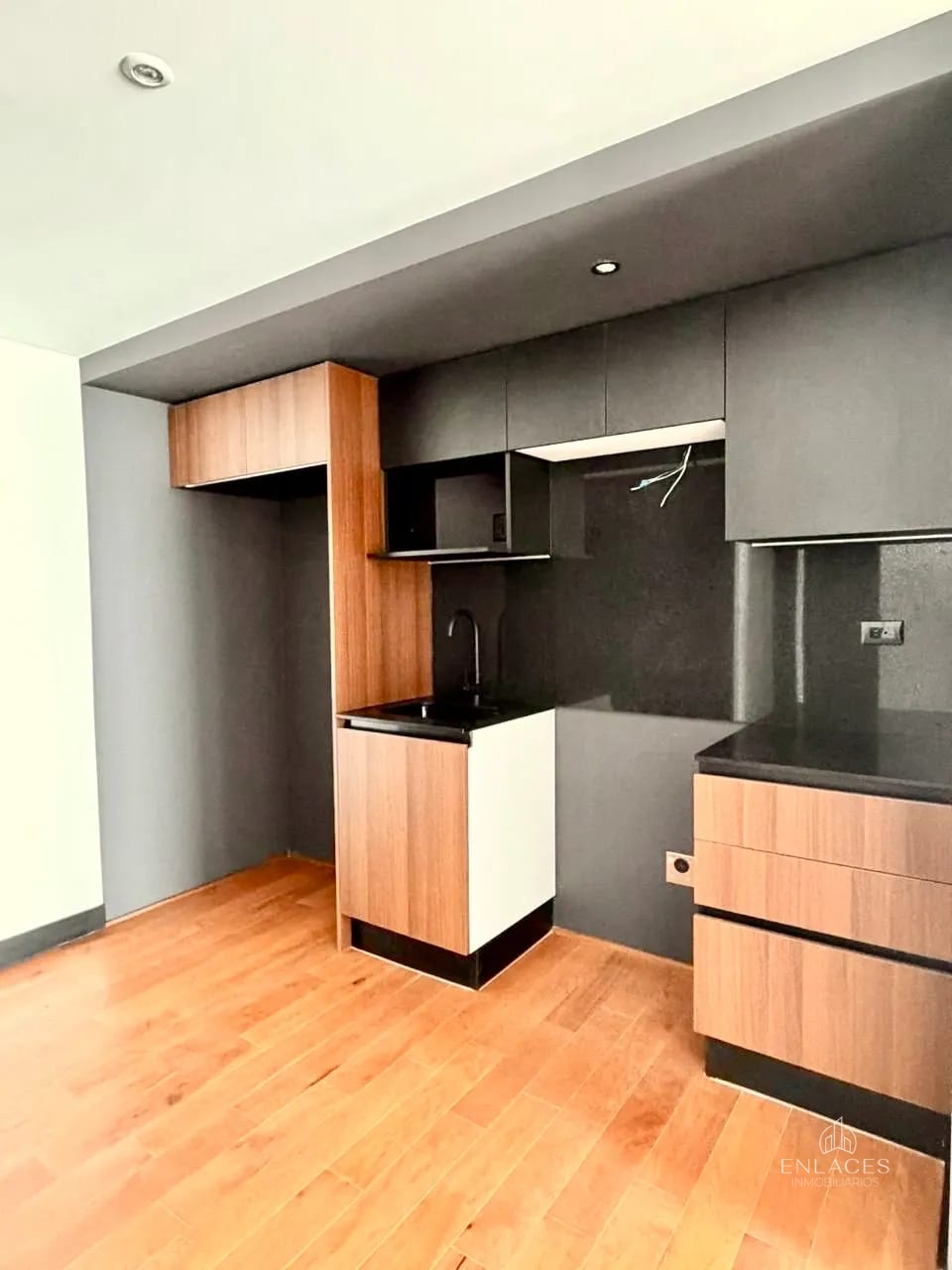 Zona 11 • Apartamentos Nuevos en Renta • Edificio Villa Mariscal — Apartamento en Alquiler en Villa Mariscal, Zona 11, Guatemala, Ciudad — foto 1 de 11