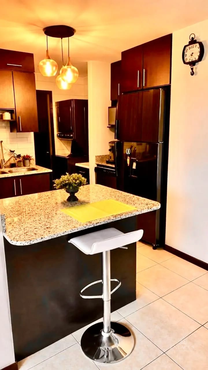 Zona 11 • Apartamento Amueblado en Venta • Edificio Mirage — Apartamento en Venta en Mirage las charcas, Zona 11, Guatemala, Ciudad — foto 2 de 11