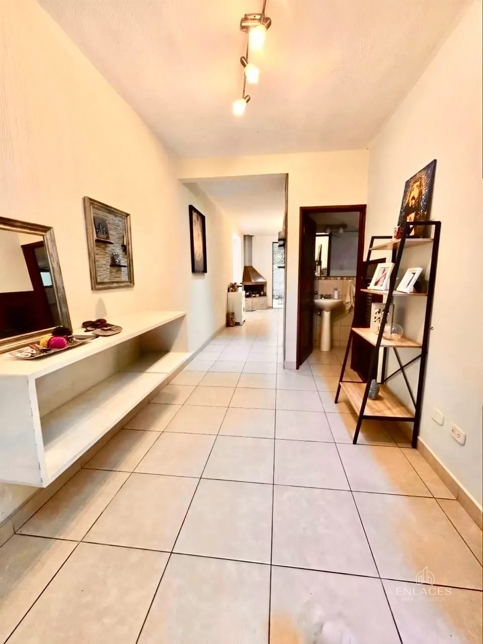 Km 22.5 CAES • Casa en Venta • Residencial Villas Campestre — Casa en Venta en Villas Campestre I, Carretera a El Salvador, Guatemala, Ciudad — foto 7 de 13