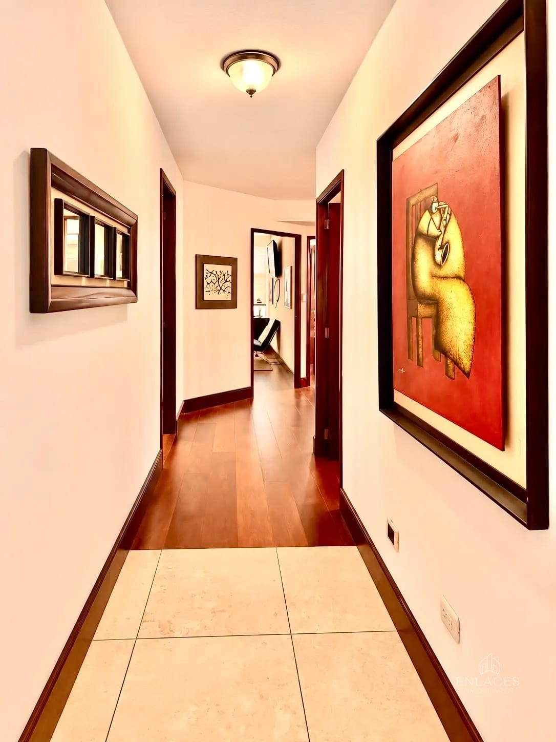 Zona 10 • Apartamento Amueblado en Renta/Venta • Moradas del Acueducto — Apartamento en Alquiler en Moradas del Acueducto, Zona 10, Guatemala, Ciudad — foto 4 de 9