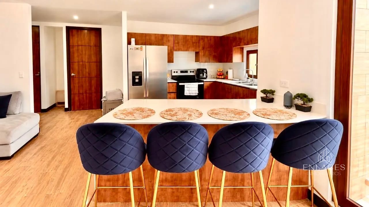 Zona 10 • Apartamento en Venta • Edificio Marqués de Oakland — Apartamento en Venta en Marques de Oakland, Zona 10, Guatemala, Ciudad — foto 2 de 11