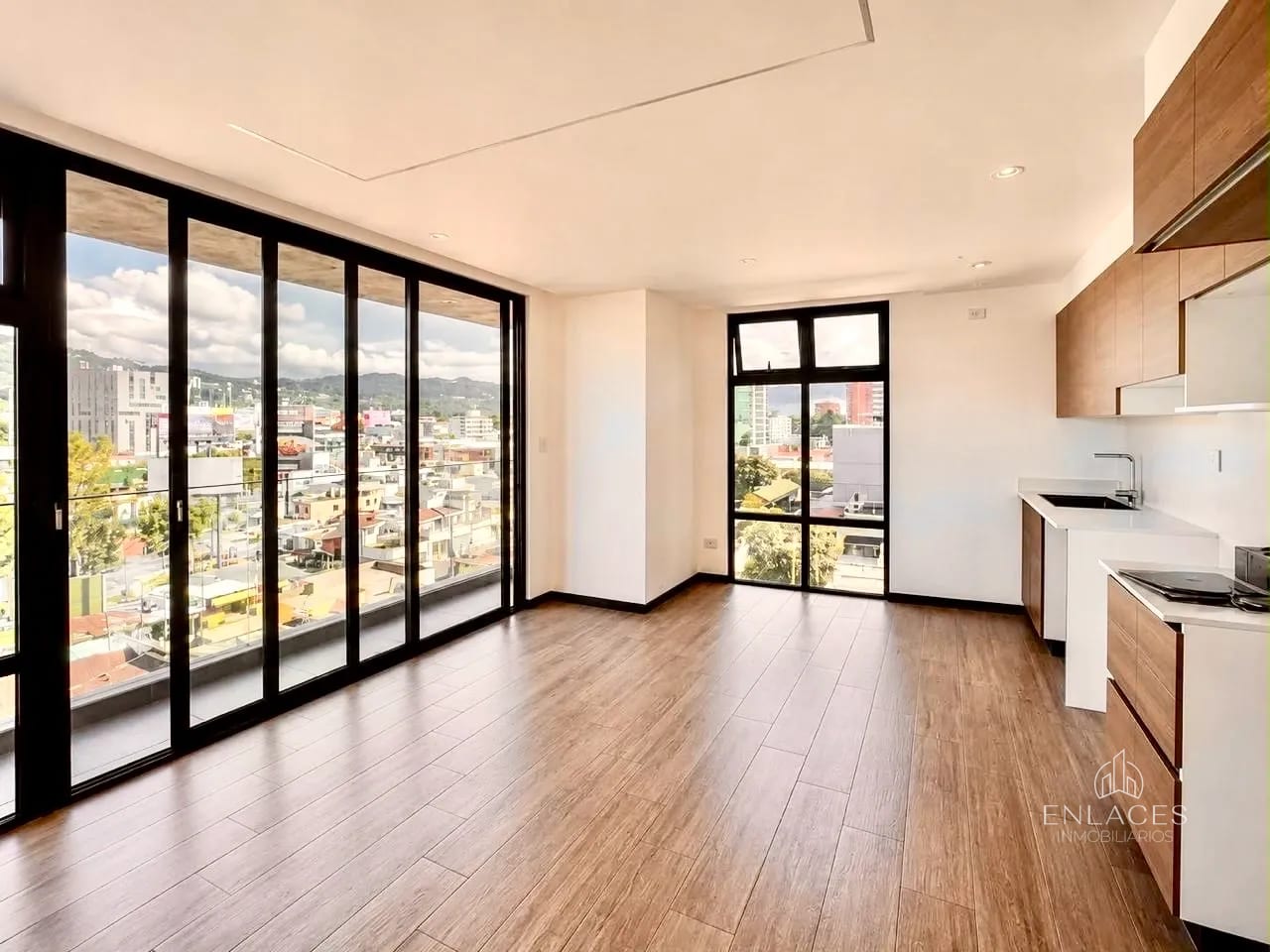 Zona 10 • Apartamento en Venta • Edificio IQ 10 — Apartamento en Venta en IQ10, Zona 10, Guatemala, Ciudad — foto 1 de 7