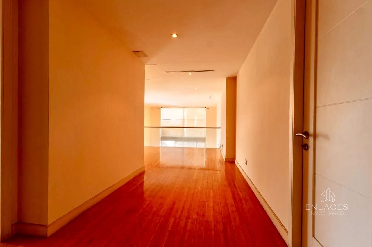 Zona 10 • Apartamento en Venta • Edificio Atrium — Apartamento en Venta en Atrium, Zona 10, Guatemala, Ciudad — foto 4 de 10