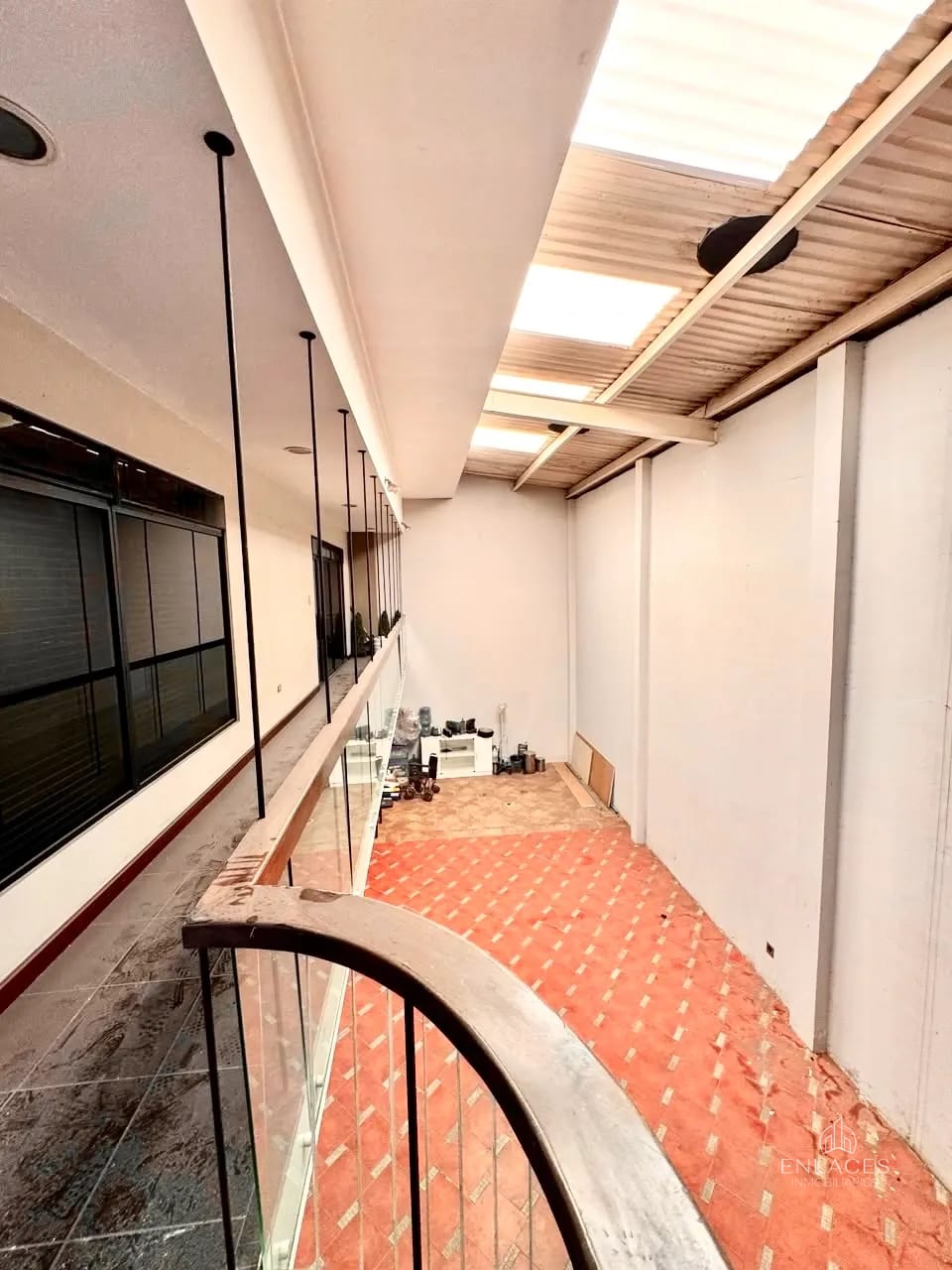 Zona 13 • Edificio Corporativo en Renta — Edificio en Alquiler en Zona 13, Guatemala, Ciudad — foto 9 de 16