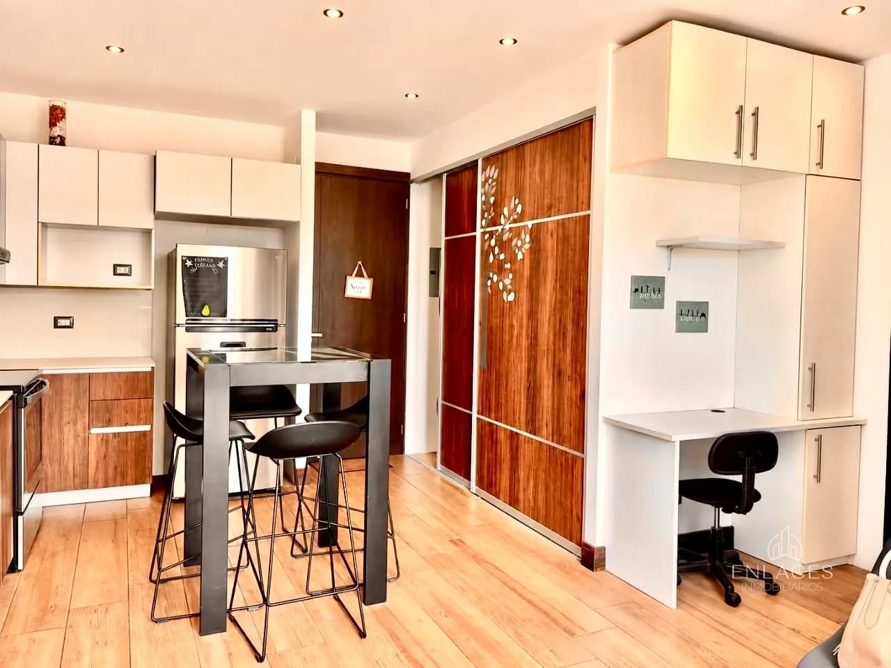 Zona 10 • Apartamento Amueblado en Venta • Edificio VIVALT — Apartamento en Venta en Vivalt, Zona 10, Guatemala, Ciudad — foto 1 de 10