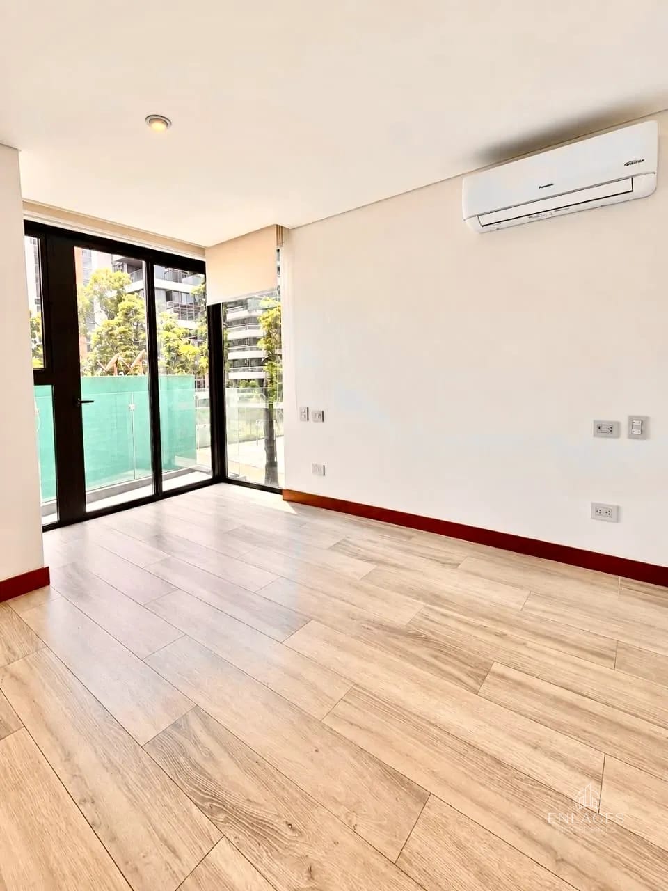 Zona 10 • Apartamento en Venta • Edificio Reserva 10 — Apartamento en Venta en Reserva Diez, Zona 10, Guatemala, Ciudad — foto 8 de 14