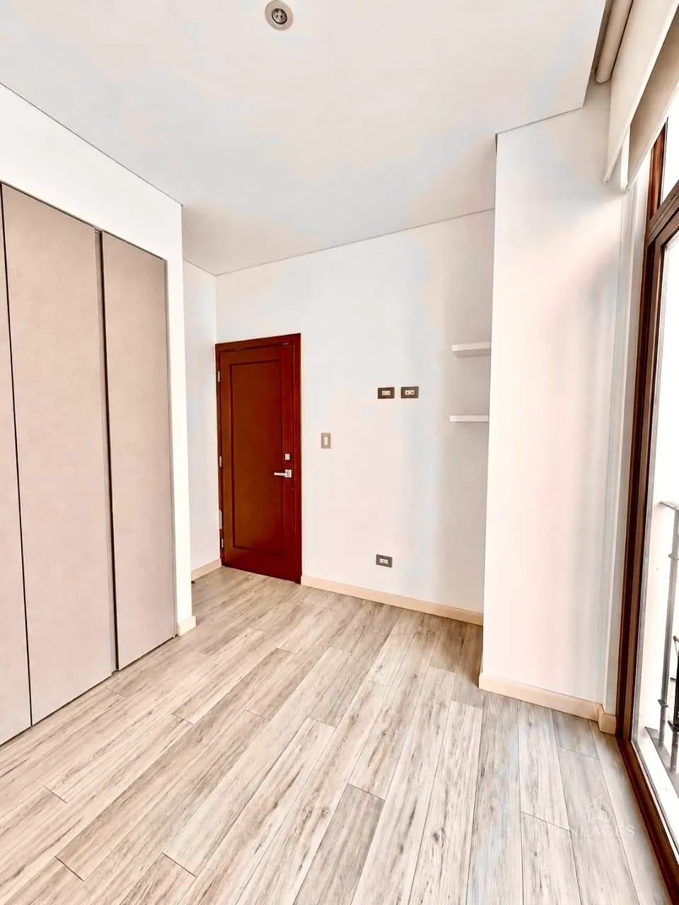 Zona 16 • Apartamento en Venta • Edificio Lirios Cayalá 1 — Apartamento en Venta en Lirios de Cayalá I, Zona 16, Guatemala, Ciudad — foto 6 de 8
