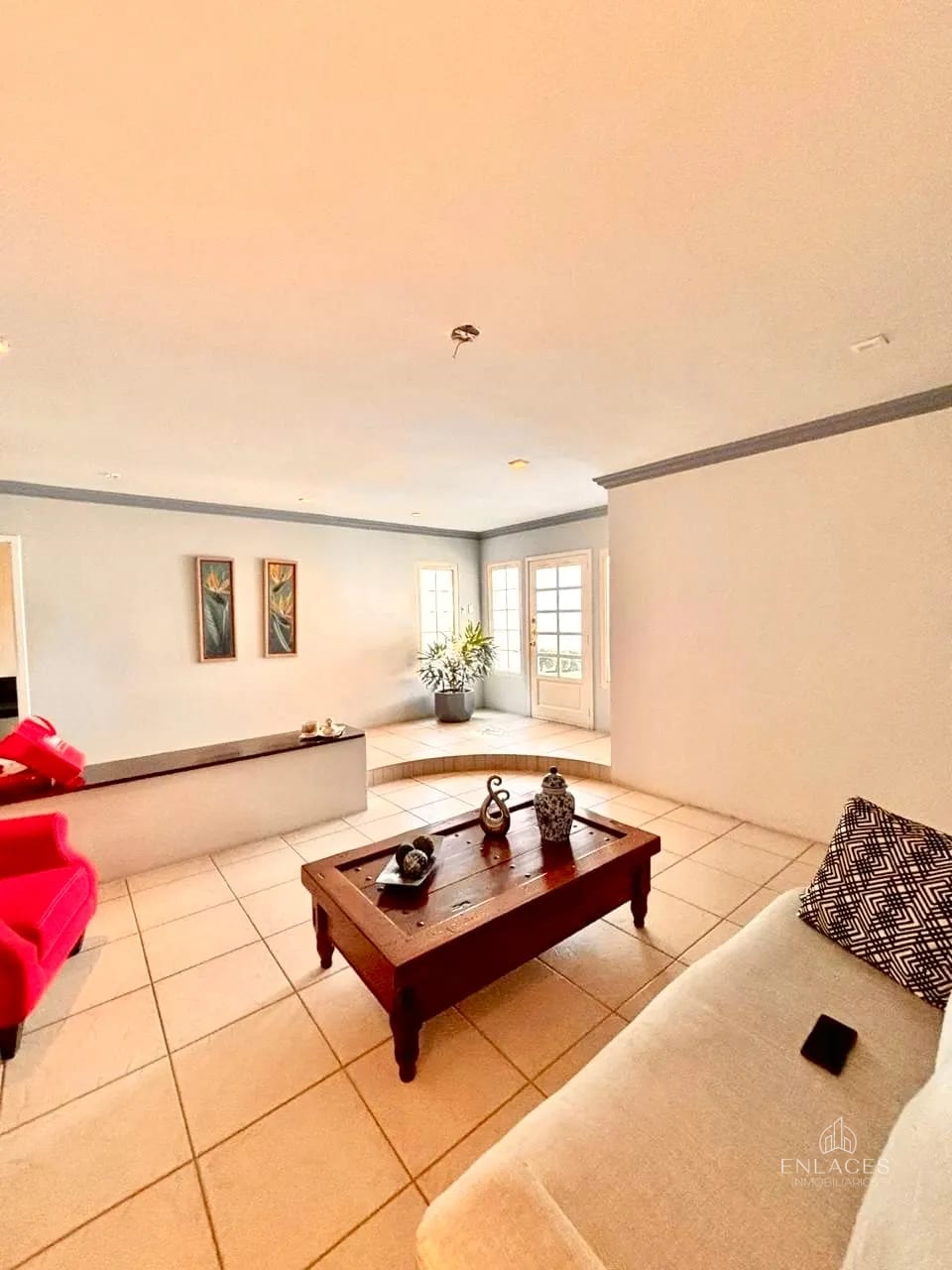 Zona 8 de Mixco • Casa en Venta • Condominio Las Orquídeas — Casa en Venta en Zona 8 Mixco, Guatemala, Ciudad — foto 8 de 12