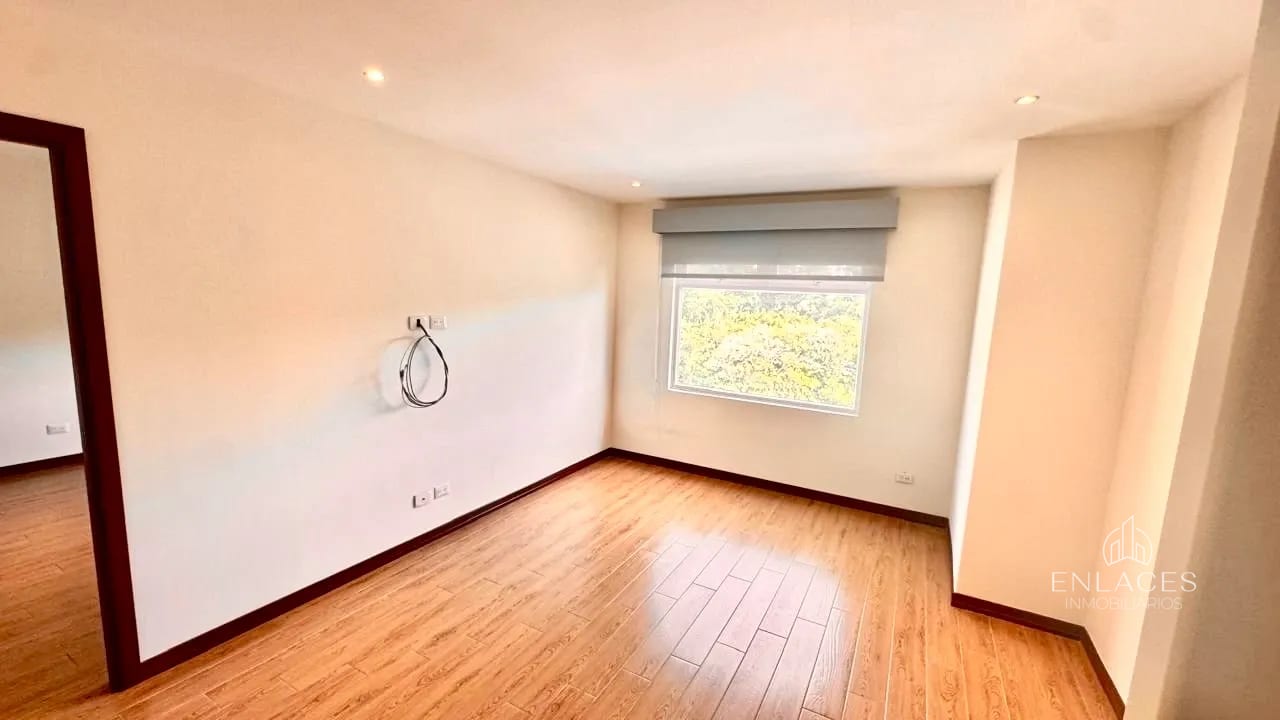 Zona 15 VH I • Apartamento en Venta • Edificio El Refugio de Alcalá — Apartamento en Venta en El Refugio de Alcalá, Zona 15, Guatemala, Ciudad — foto 9 de 11
