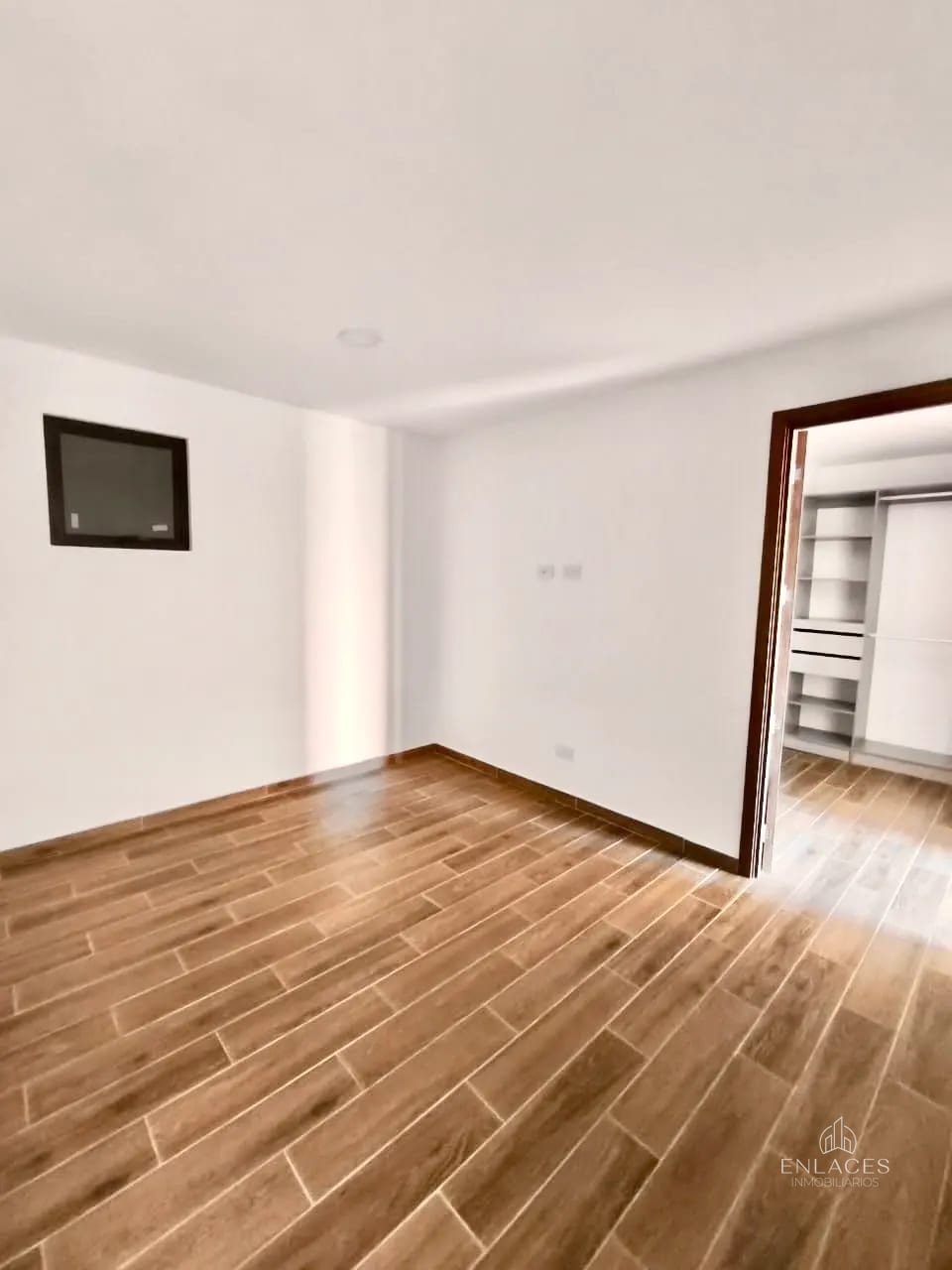 Zona 14 • Apartamento en Venta • Edificio Parque 14 — Apartamento en Venta en Parque 14, Zona 14, Guatemala, Ciudad — foto 14 de 16