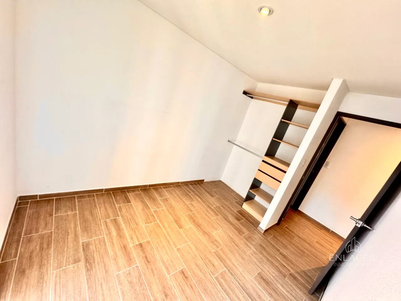 Zona 7 • Apartamento en Venta • Parque Mateo — Apartamento en Venta en Parque Mateo, Zona 7, Guatemala, Ciudad — foto 13 de 14