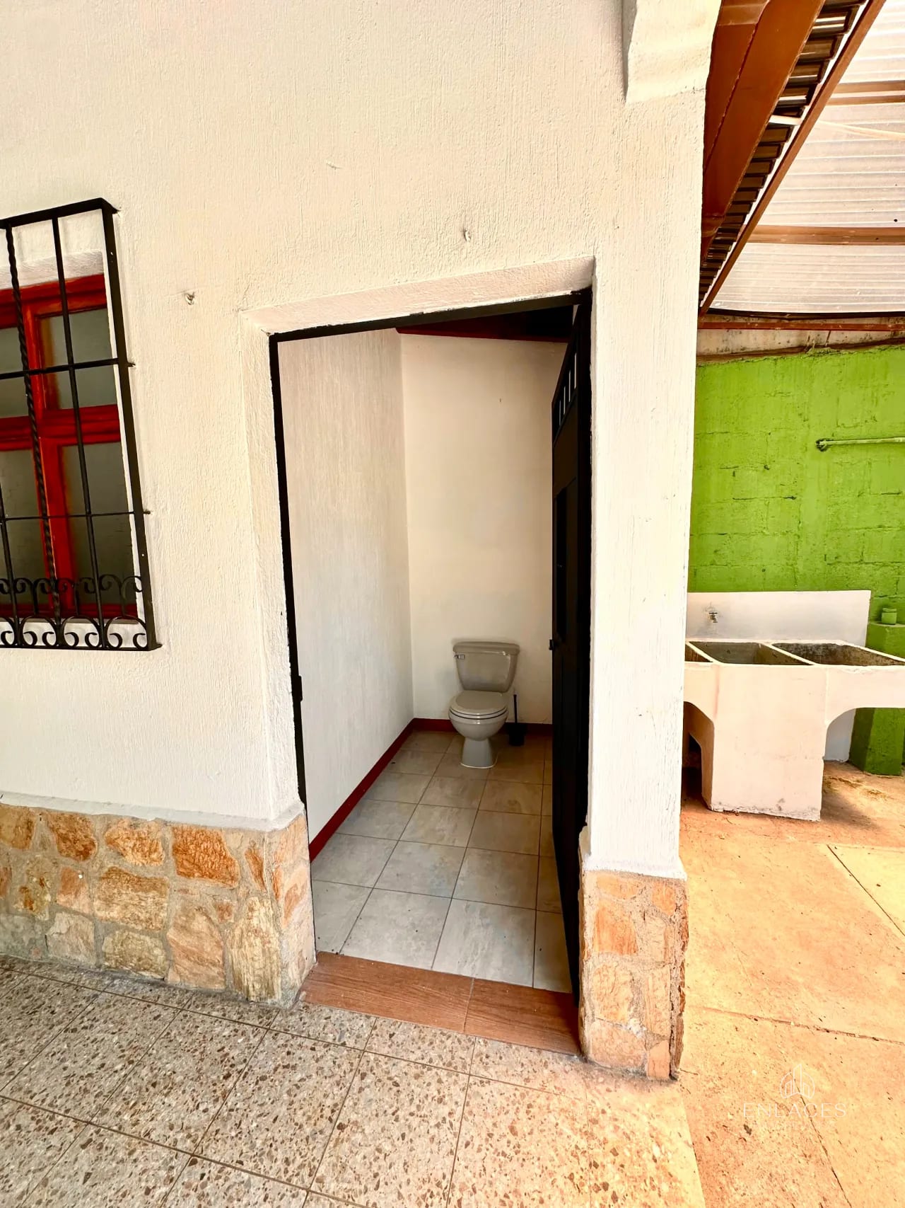 Km 15.8 CAES • Casa de 1 Nivel en Renta • Fuera de garita — Casa en Alquiler en km 11-15, Carretera a El Salvador, Guatemala, Ciudad — foto 11 de 16