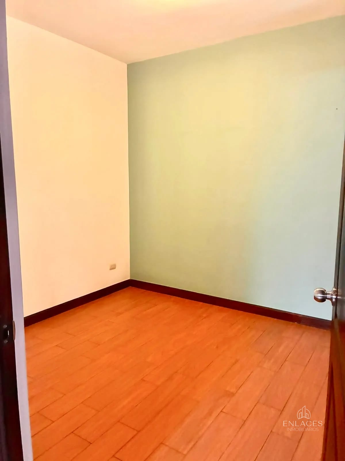 Km 14.5 CAES • Apartamento en Renta • Condominio Villas de Entreluces — Apartamento en Alquiler en km 11-15, Carretera a El Salvador, Guatemala, Ciudad — foto 9 de 14
