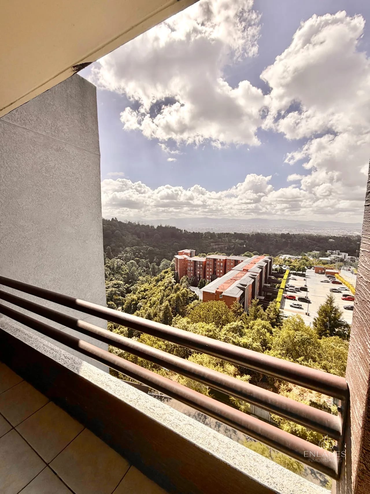 Zona 16 • Apartamento en Renta • Bosques de Euskadi — Apartamento en Alquiler en Bosques de Euskadi, Zona 16, Guatemala, Ciudad — foto 4 de 10