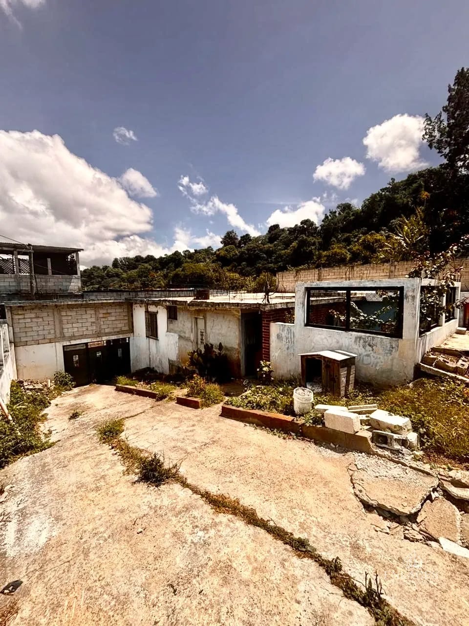 Zona 24 • Casa con Amplio Terreno en Venta • Los Encuentros, Canalitos — Casa en Venta en Zona 24, Guatemala, Ciudad — foto 7 de 9