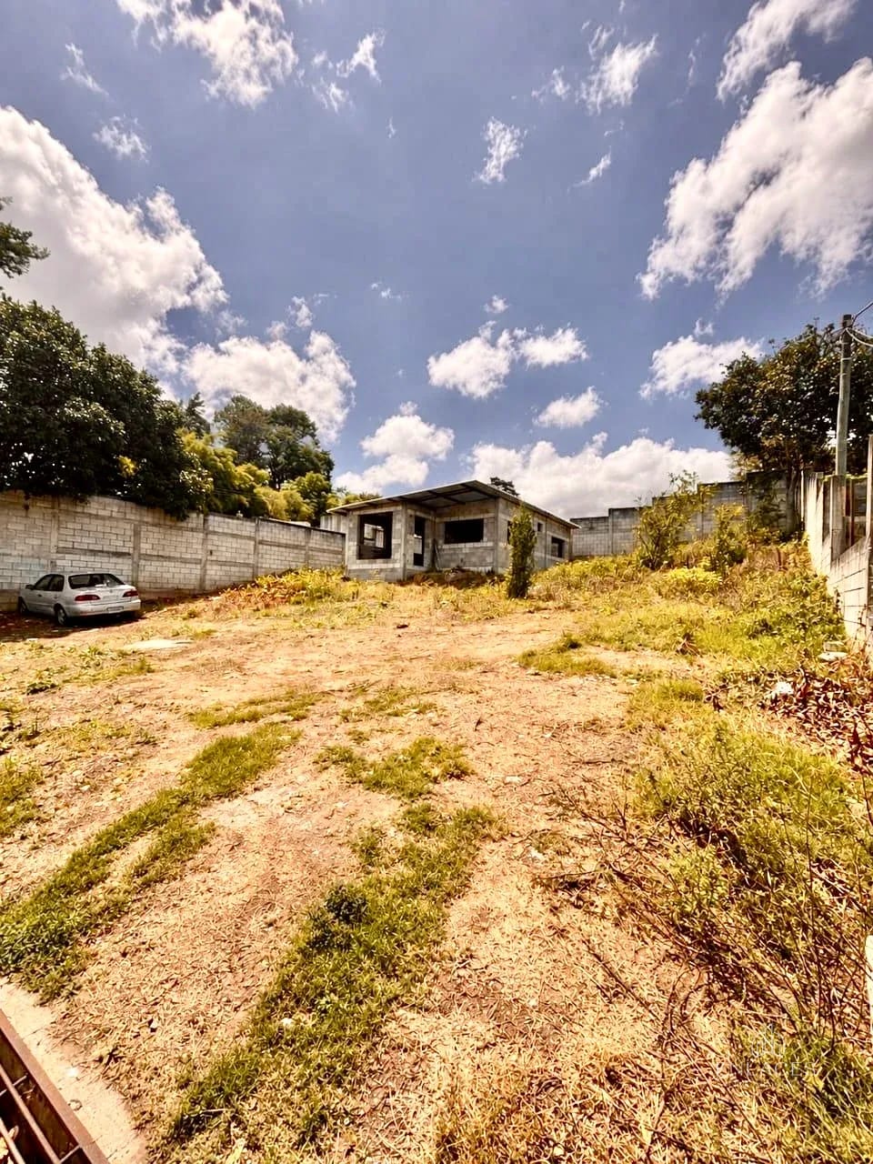Zona 24 • Casa con Amplio Terreno en Venta • Los Encuentros, Canalitos — Casa en Venta en Zona 24, Guatemala, Ciudad — foto 8 de 9