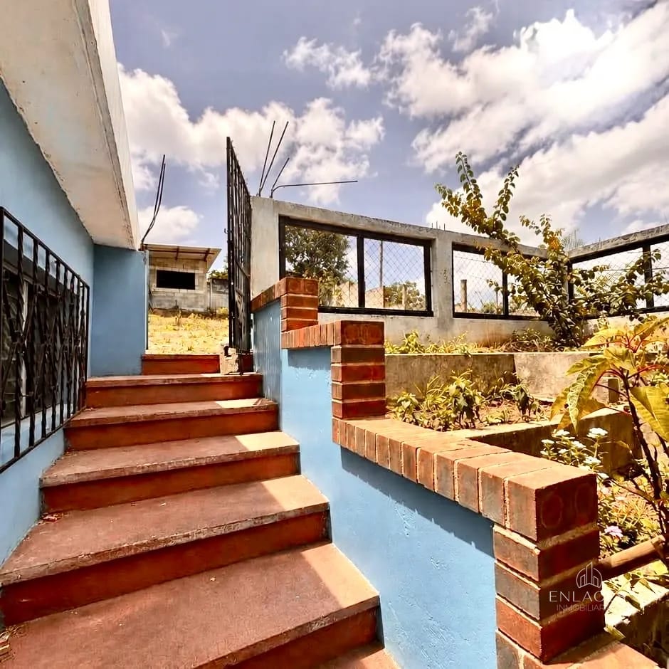 Zona 24 • Casa con Amplio Terreno en Venta • Los Encuentros, Canalitos — Casa en Venta en Zona 24, Guatemala, Ciudad — foto 3 de 9