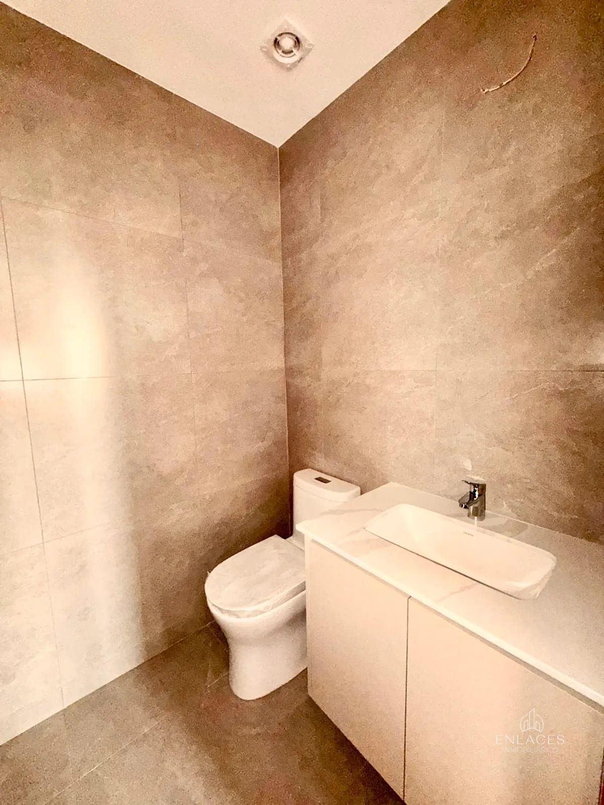 Zona 13 • Apartamento en Venta • Abitare Américas • 2 habitaciones — Apartamento en Venta en Zona 13, Guatemala, Ciudad — foto 8 de 14