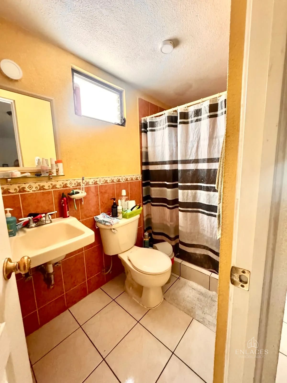 San Cristóbal, Sector B3 • Casa en Venta • Condominio Palermo — Casa en Venta en Palermo, Zona 8 Mixco, Guatemala, Ciudad — foto 11 de 15