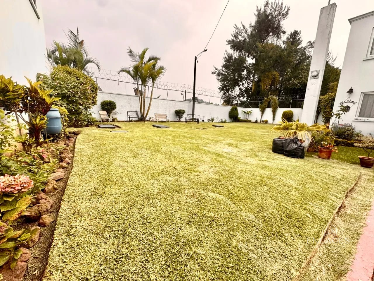 San Cristóbal, Sector B3 • Casa en Venta • Condominio Palermo — Casa en Venta en Palermo, Zona 8 Mixco, Guatemala, Ciudad — foto 2 de 15