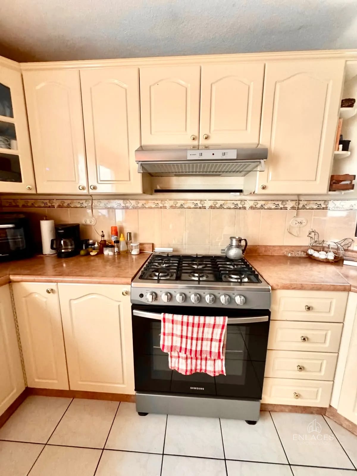 San Cristóbal, Sector B3 • Casa en Venta • Condominio Palermo — Casa en Venta en Palermo, Zona 8 Mixco, Guatemala, Ciudad — foto 5 de 15