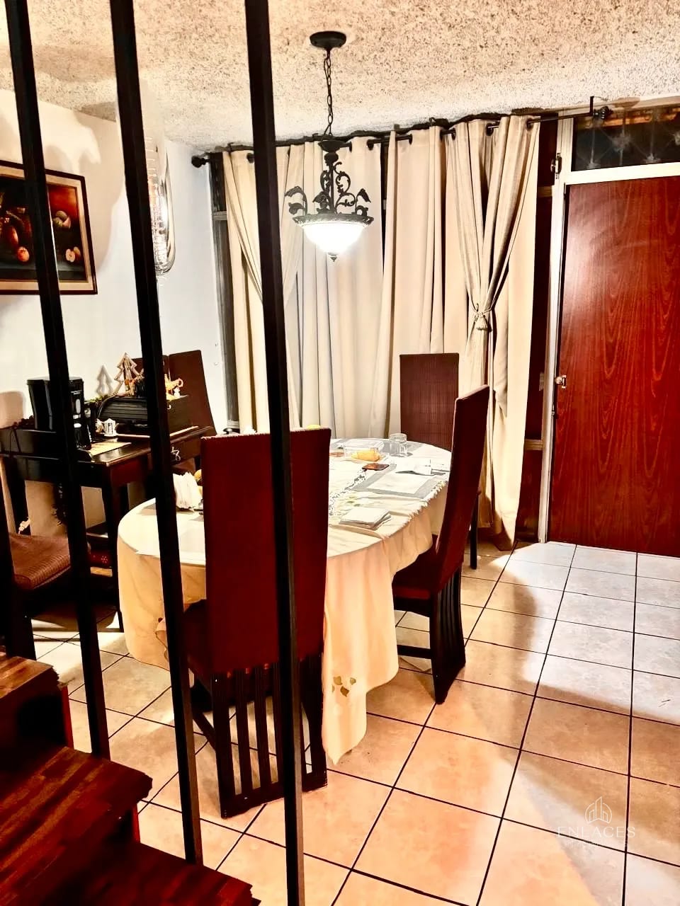 Zona 5 • Casa en Renta • Jardines de la Asunción — Casa en Alquiler en Jardines de La Asunción, Zona 5, Guatemala, Ciudad — foto 5 de 15