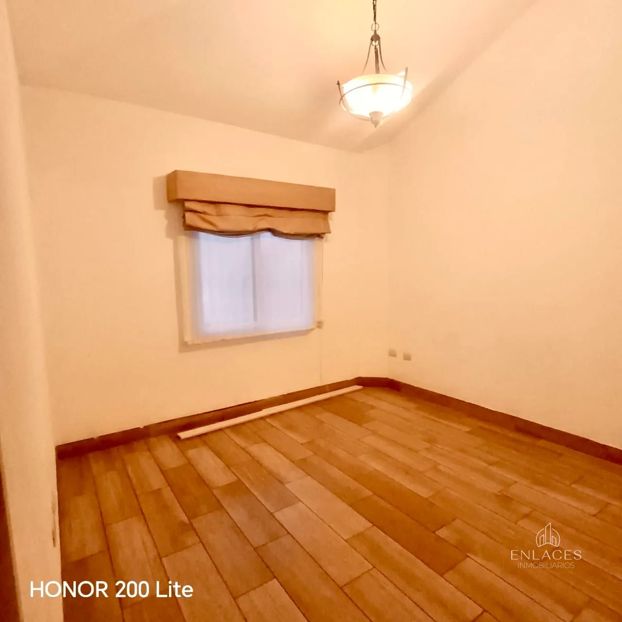 Km 18.5 CAES • Casa en Renta • Condominio Bosques de Arrazola — Casa en Alquiler en Bosques de Arrazola, Carretera a El Salvador, Guatemala, Ciudad — foto 10 de 13