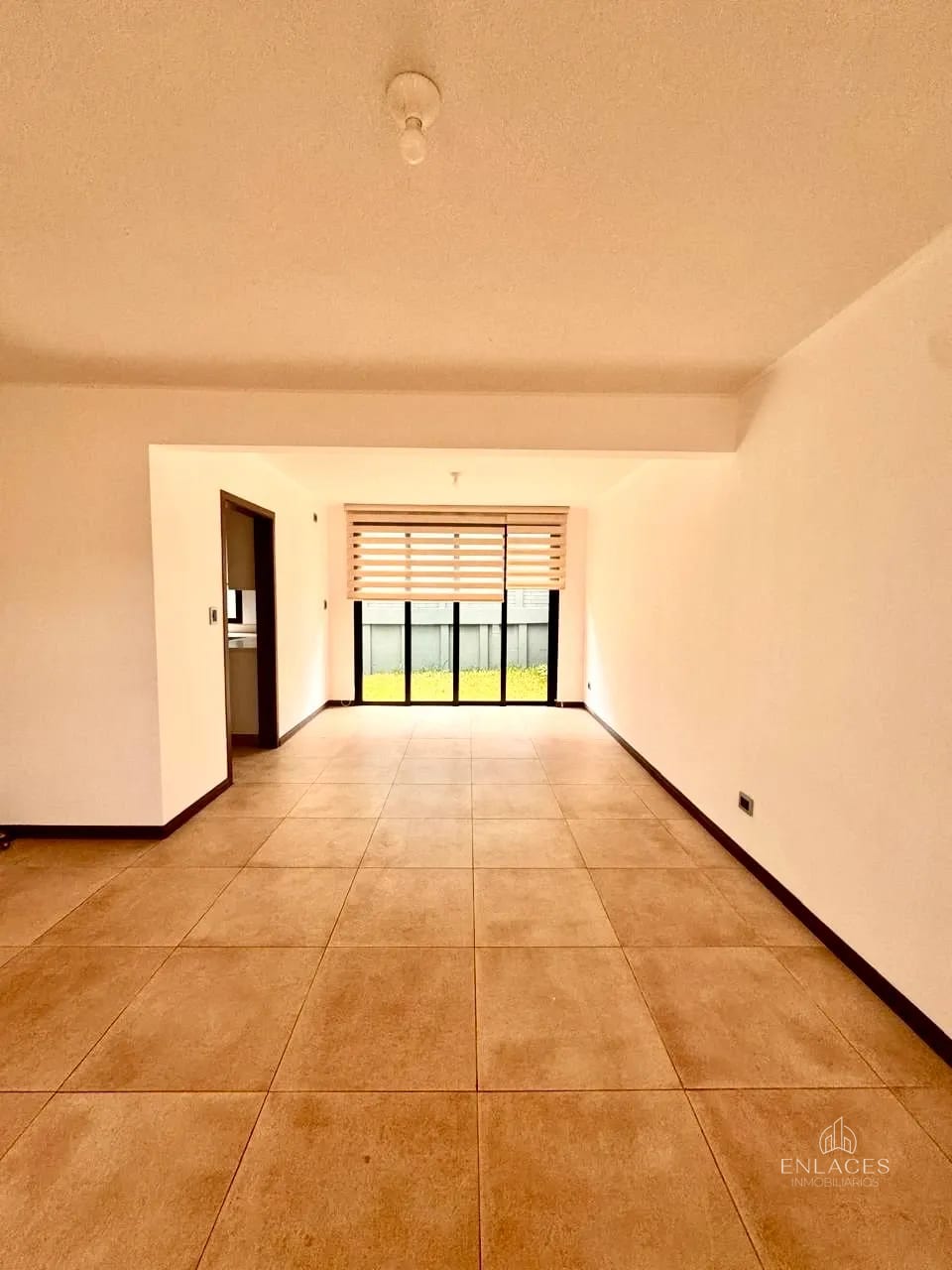 Zona 16 • Casa en Venta • Residencial Home16 — Casa en Venta en Home 16, Zona 16, Guatemala, Ciudad — foto 5 de 15