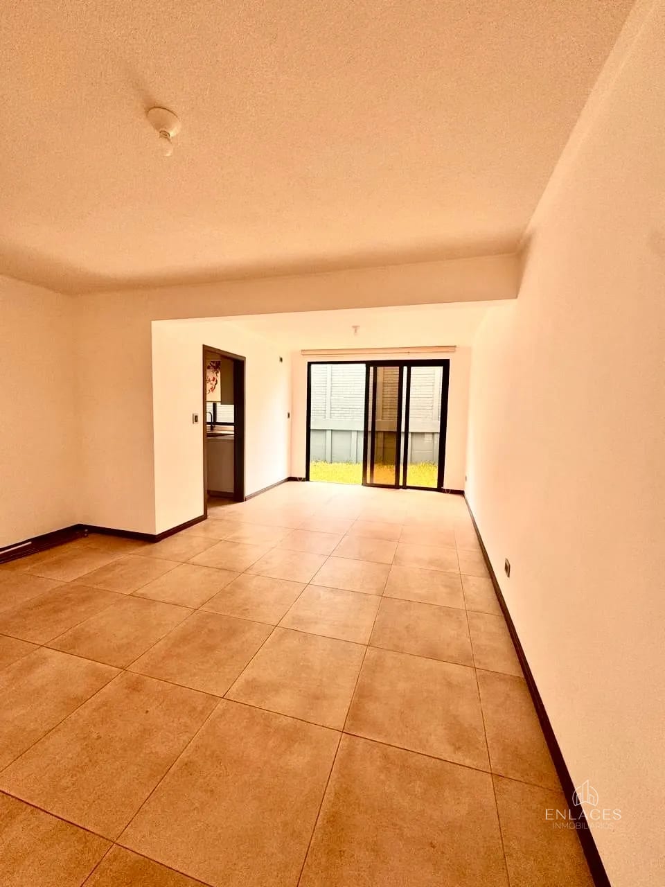 Zona 16 • Casa en Venta • Residencial Home16 — Casa en Venta en Home 16, Zona 16, Guatemala, Ciudad — foto 6 de 15
