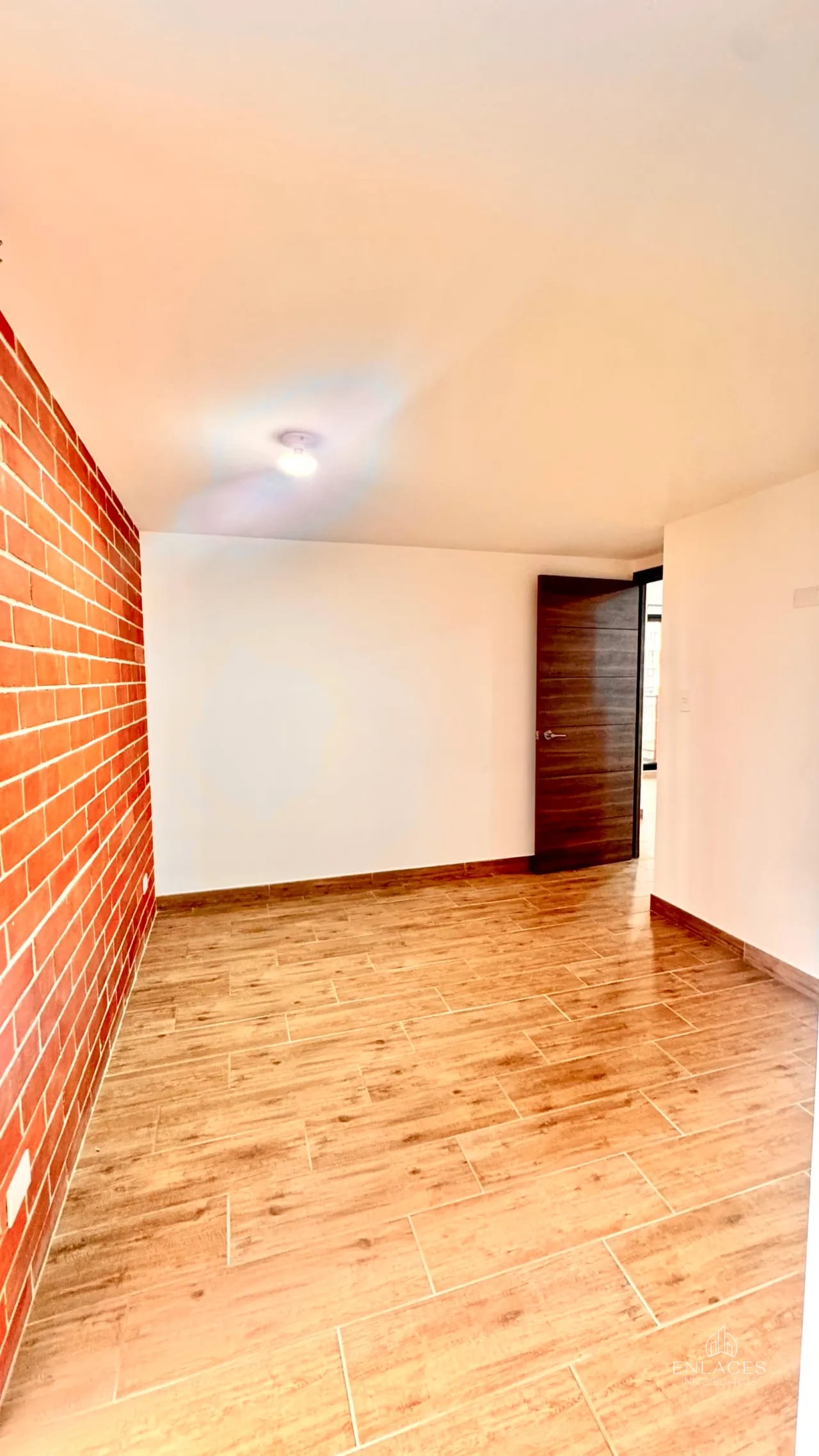 Zona 4 • Apartamento en Renta • Edificio Modra, Torre 3 — Apartamento en Alquiler en Modra, Zona 4, Guatemala, Ciudad — foto 8 de 14
