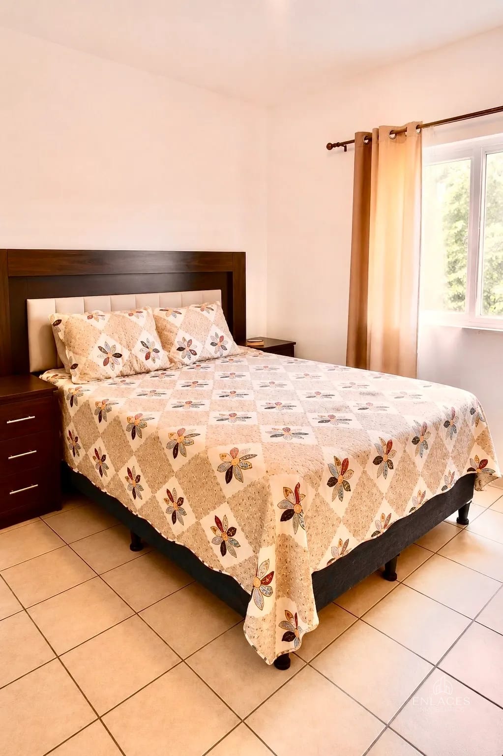 Zona 4 de Mixco • Casa en Venta • Condado San Nicolás — Casa en Venta en Condado San Nicolás, Zona 4 Mixco, Guatemala, Ciudad — foto 8 de 9