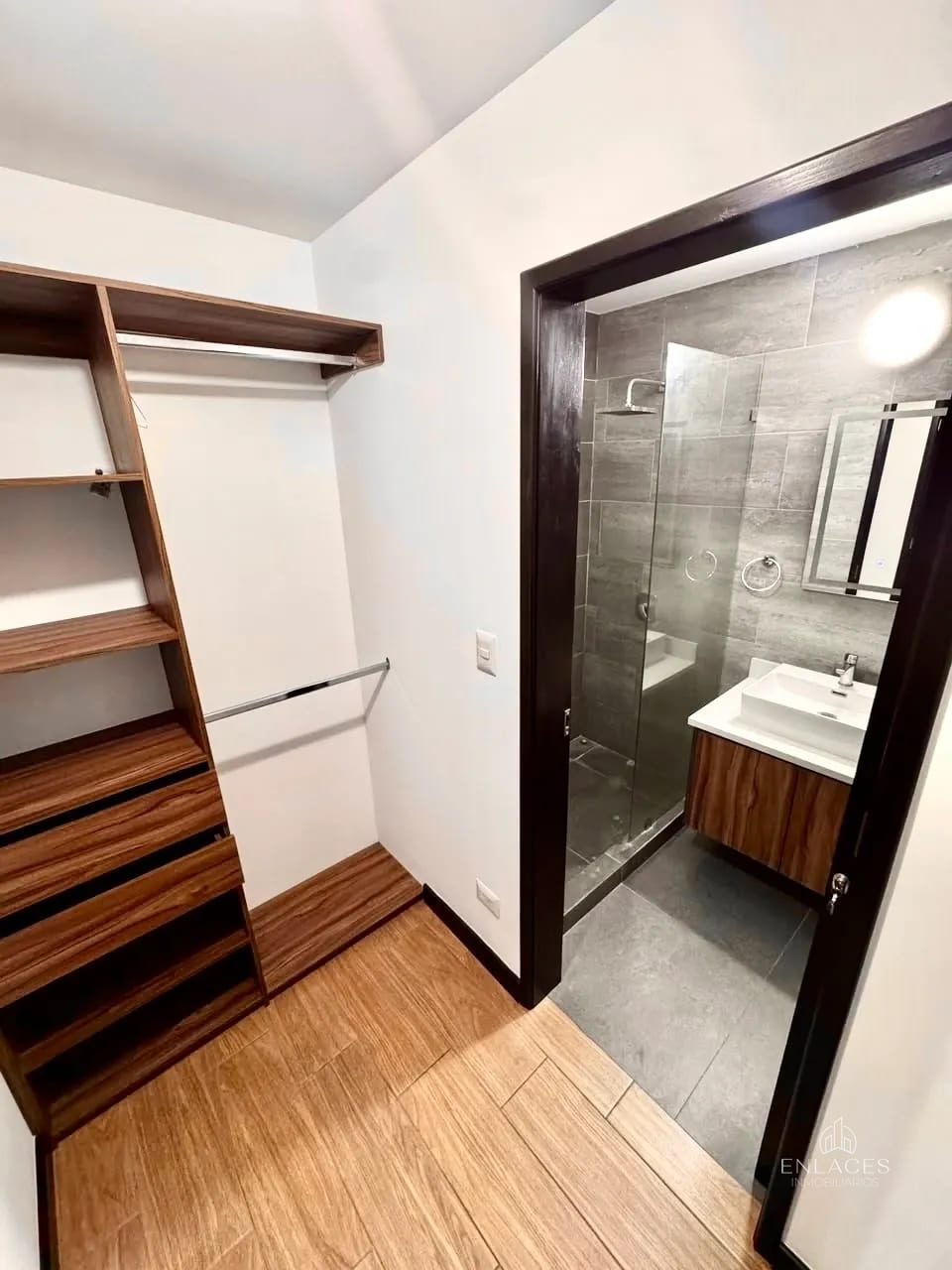 Zona 15 VH1 • Apartamento en Venta • Edificio Praga — Apartamento en Venta en Vista Hermosa I, Zona 15, Guatemala, Ciudad — foto 4 de 10