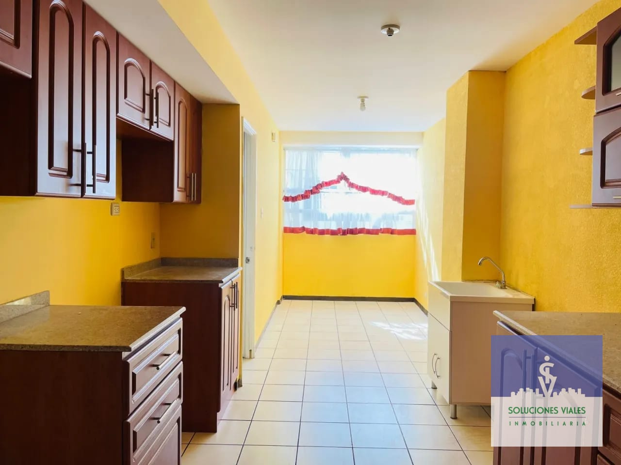 ALQUILO APARTAMENTO EN VILLAS DE SAN ISIDRO, ZONA 16 — Apartamento en Alquiler en Villas de San Isidro, Zona 16, Guatemala, Ciudad — foto 4 de 9