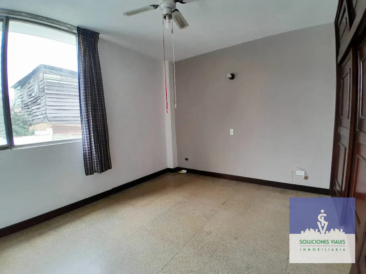 CASA REMODELADA EN VENTA CON JARDÍN, zona 1, Ciudad de Guatemala — Casa en Venta en Zona 1, Guatemala, Ciudad — foto 6 de 10