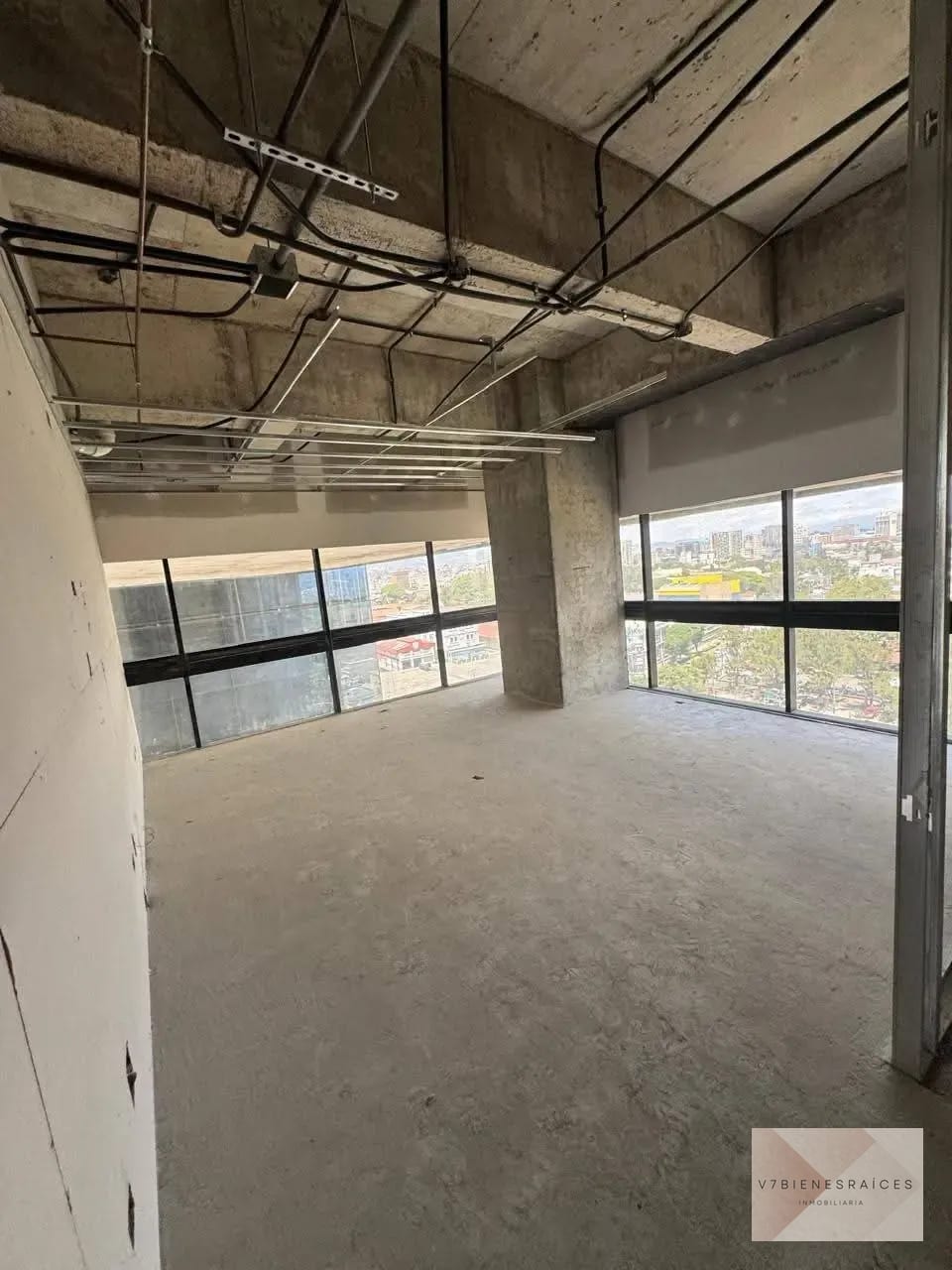 HOSPITAL NUEVO EN RENTA — Clínica en Alquiler en Zona 10, Guatemala, Ciudad — foto 4 de 8