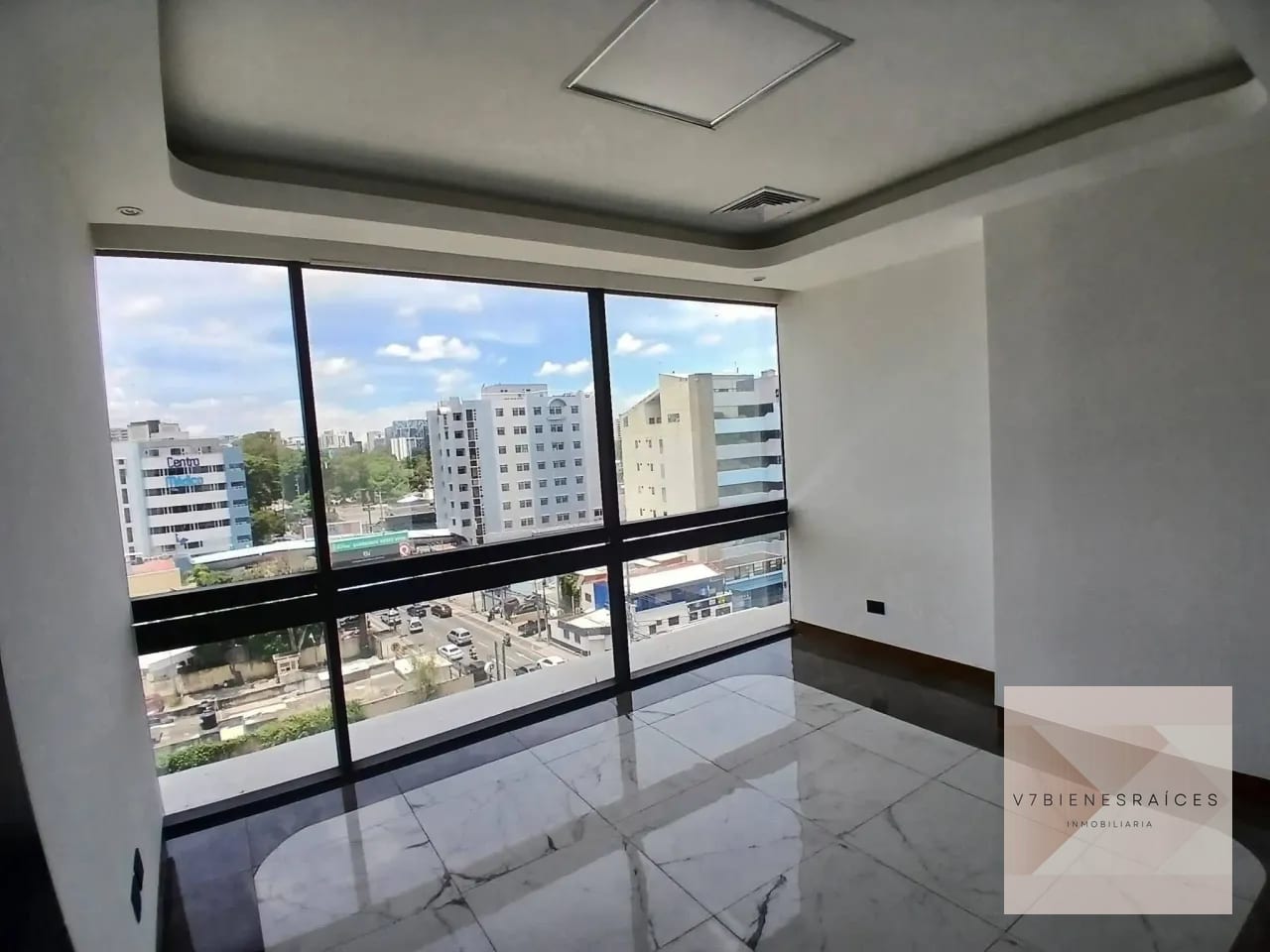 Oficina o Clínica Tabicada — Oficina en Alquiler en Zona 10, Guatemala, Ciudad — foto 2 de 8