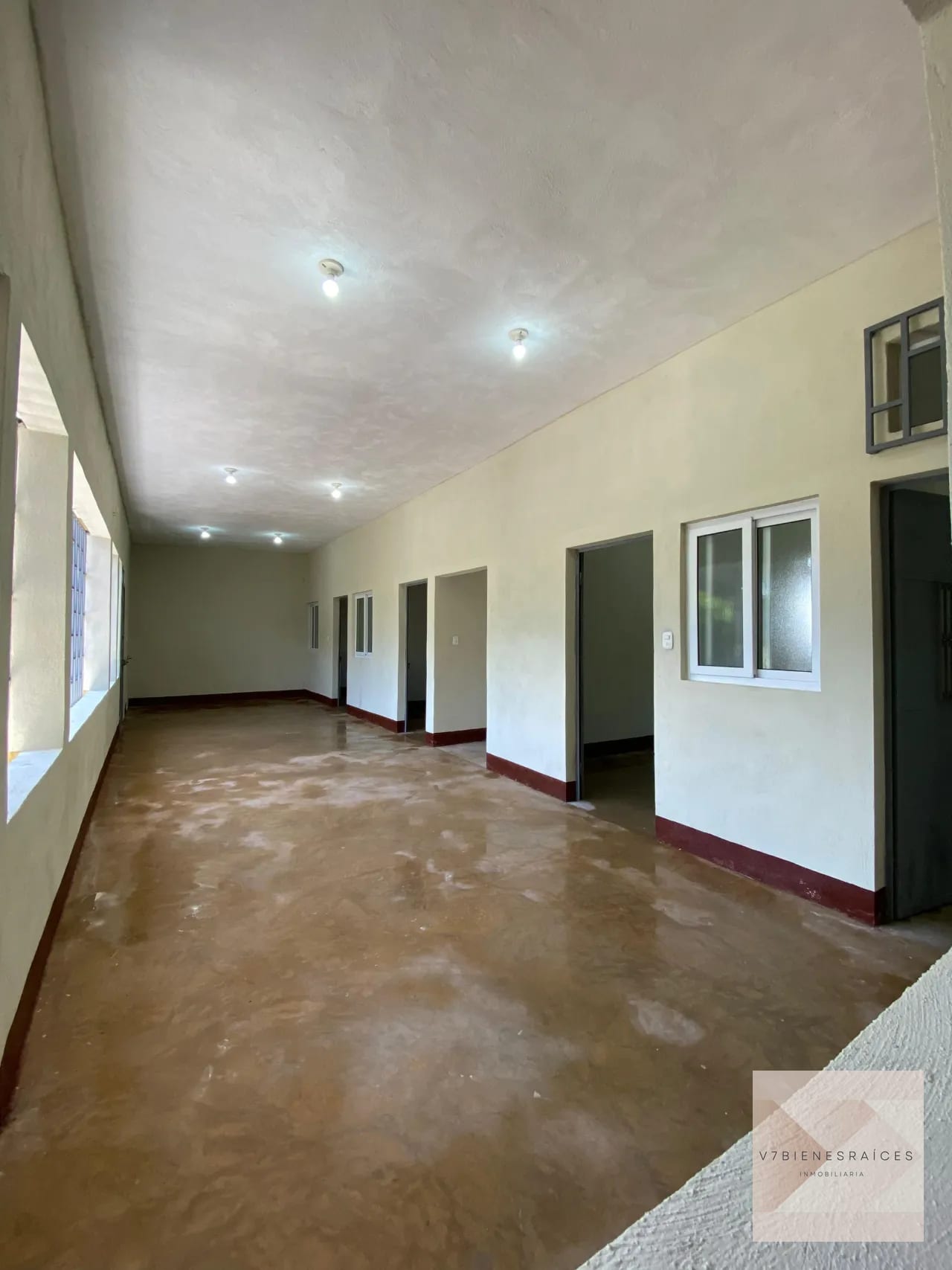 Casa para Vivienda, Oficinas, Empresa o Bodega — Casa en Alquiler en Puerto San José, Escuintla — foto 1 de 10