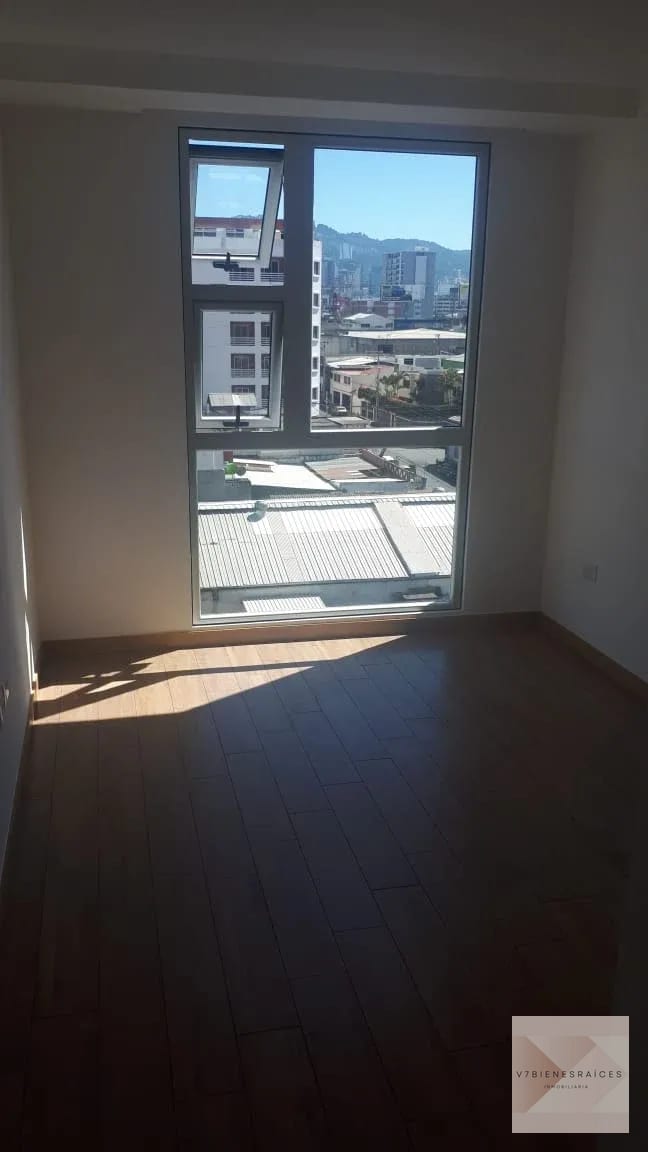 Apartamento en Renta Zona 10 — Apartamento en Alquiler en Zona 10, Guatemala, Ciudad — foto 2 de 13