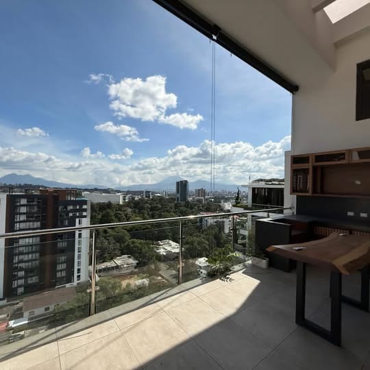 PENTHOUSE LA HERRADURA ZONA 15 EN VENTA — Apartamento en Venta en Vista Hermosa II, Zona 15, Guatemala, Ciudad — foto 1 de 10