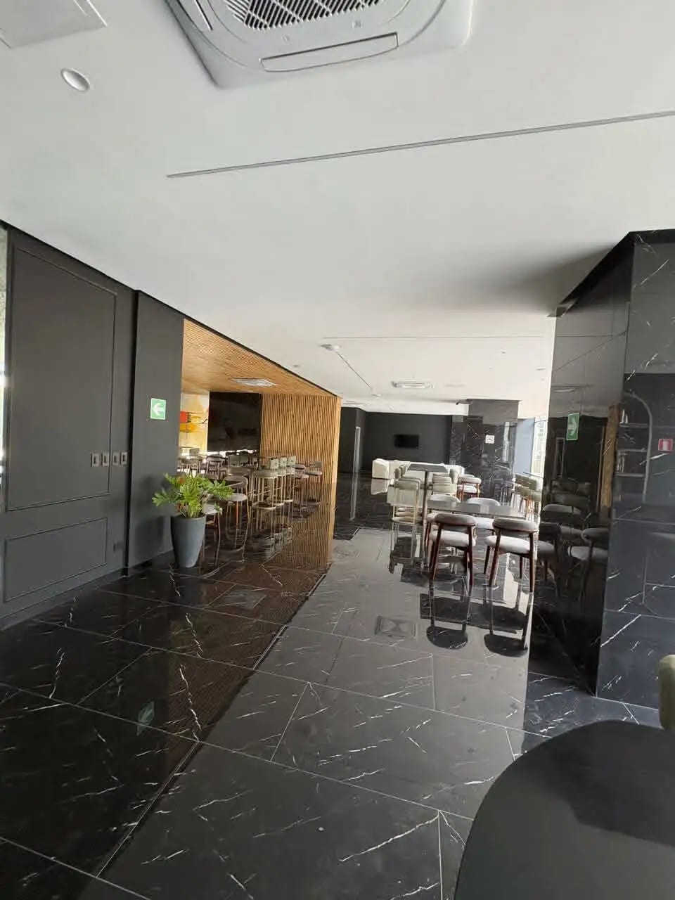 Atarah Apartamento Amueblado a Estrenar en Zona 10 en Renta — Apartamento en Alquiler en Atarah, Zona 10, Guatemala, Ciudad — foto 13 de 15