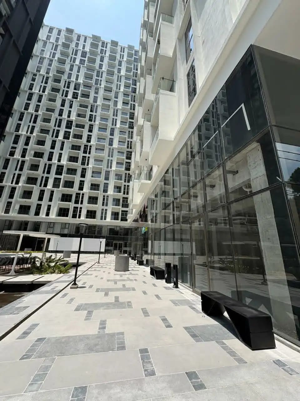 ATARAH AMUEBLADO APARTAMENTO PARA ESTRENAR EN ZONA 10 EN RENTA — Apartamento en Alquiler en Atarah, Zona 10, Guatemala, Ciudad — foto 12 de 14