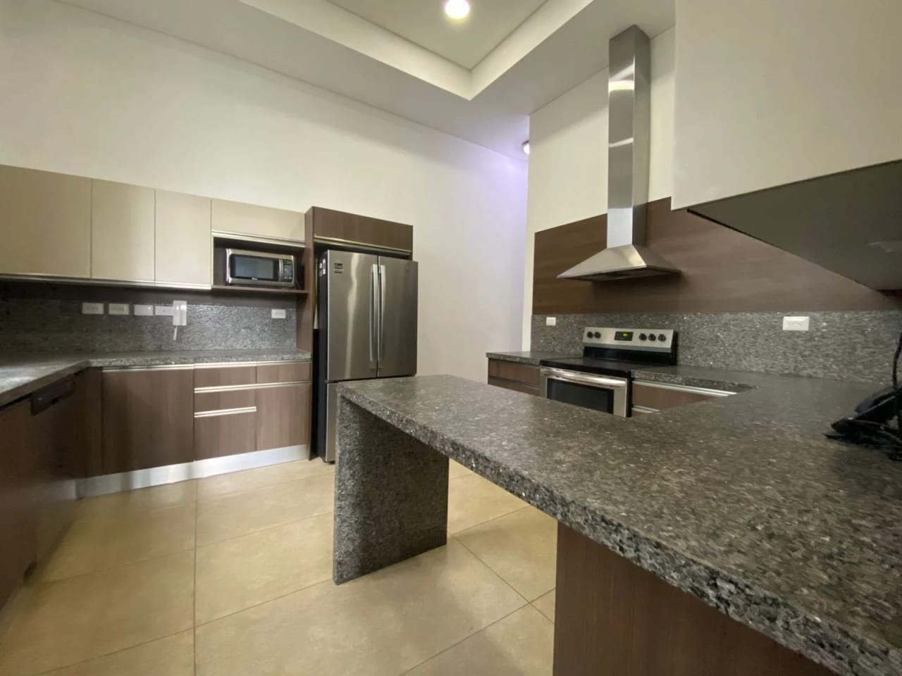 Ramblas de Cayala Casa en Zona 16 en Renta — Casa en Alquiler en Ramblas de Cayalá, Zona 16, Guatemala, Ciudad — foto 4 de 14
