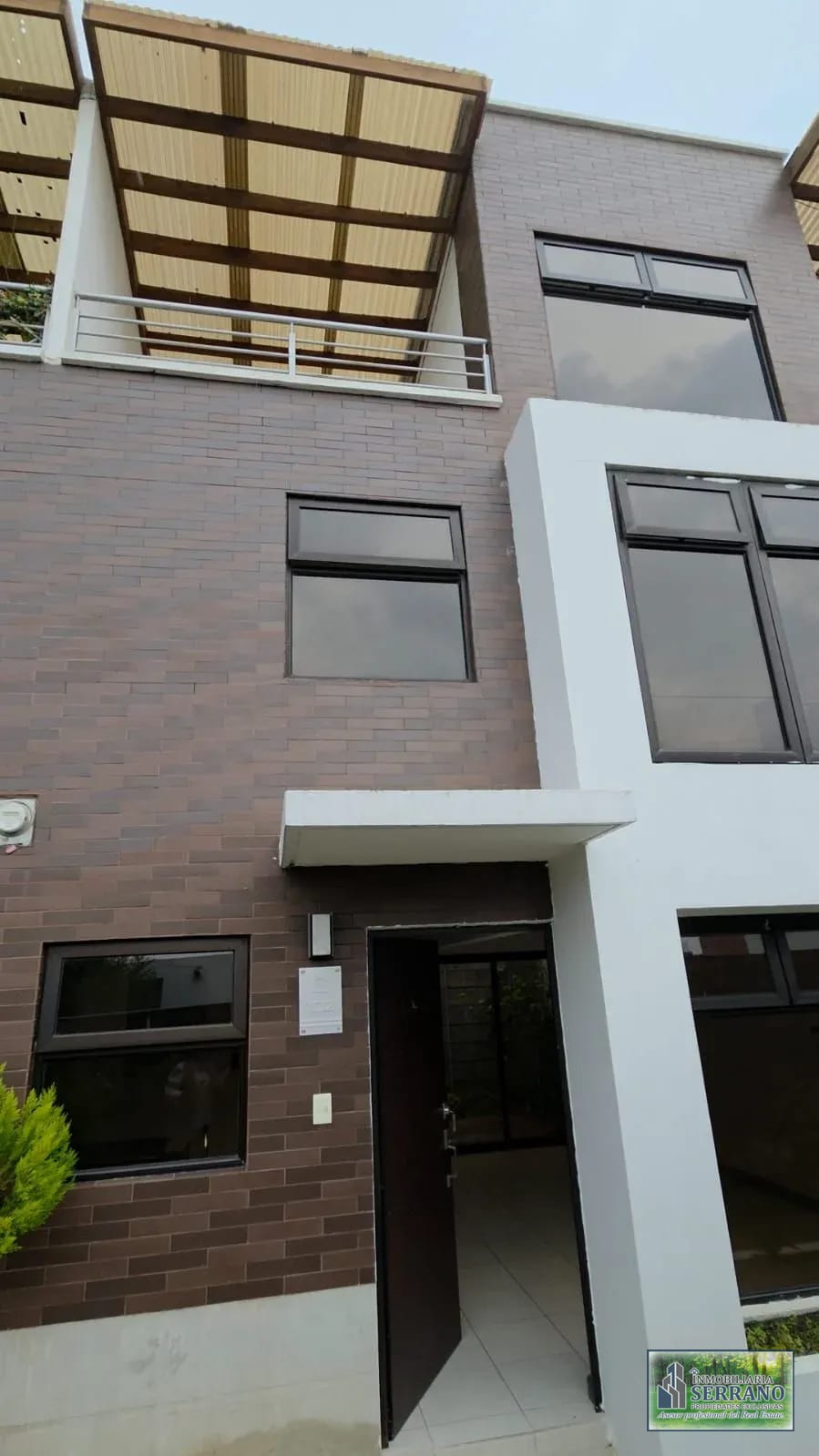 Rento Casa en Carretera a el Salvador, Frente al Colegio Sek Fraijanes Lo de Diegues. KM 20.5 CAES. — Casa en Alquiler en Álika Club Residencial, Carretera a El Salvador, Guatemala, Ciudad — foto 1 de 17