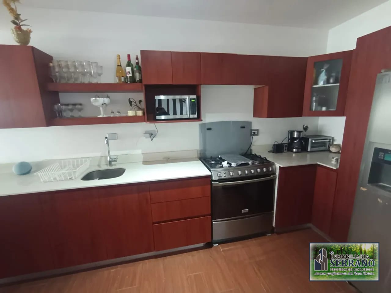 Venta de Casa Nueva Expectacular en Zona 16 Hacienda Real. Guatemala. — Casa en Venta en Hacienda Real, Zona 16, Guatemala, Ciudad — foto 14 de 17